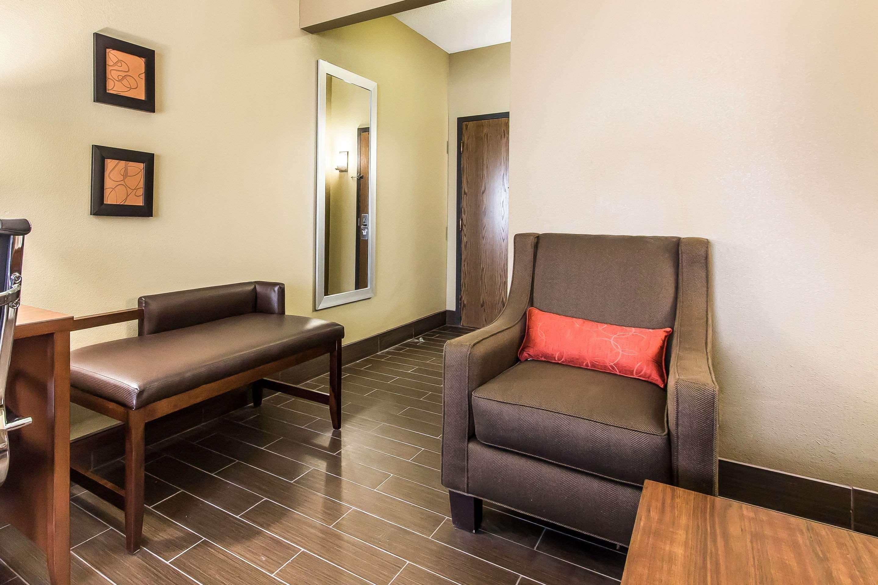 Comfort Suites Еффінґгем Екстер'єр фото