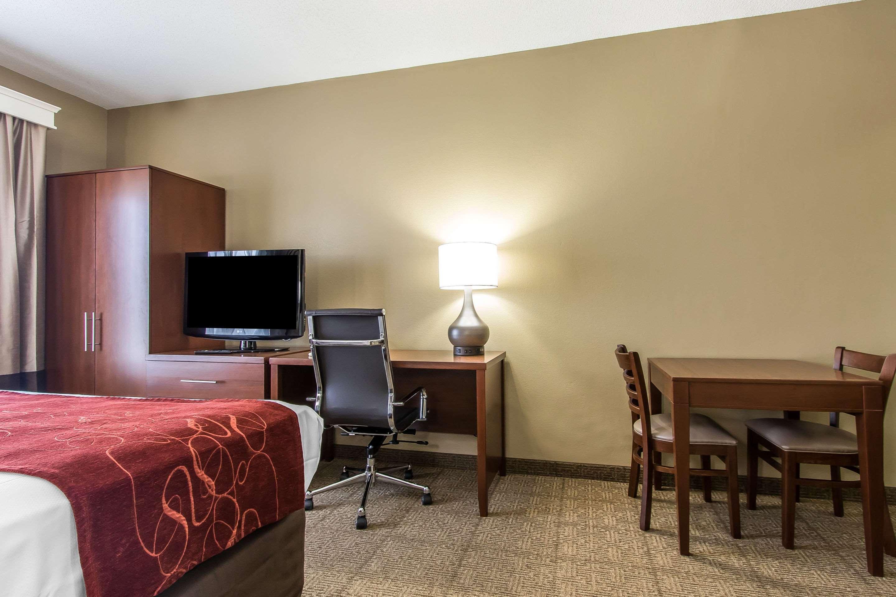Comfort Suites Еффінґгем Екстер'єр фото